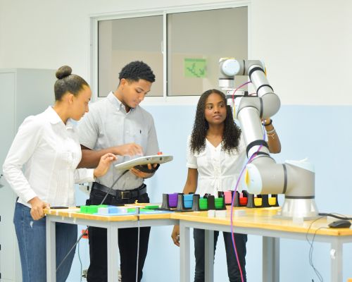 Loyola: más de 70 años en la educación y a la vanguardia de la era digital