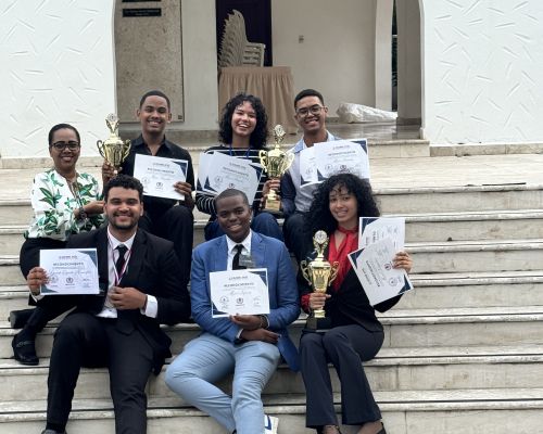 Estudiantes del IPL obtienen reconocimientos en Modelo de Naciones Unidas