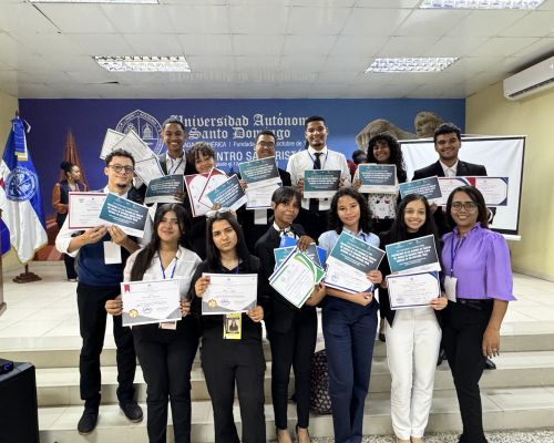 Delegación del IPL se destaca en etapa distrital del Modelo de Naciones Unidas